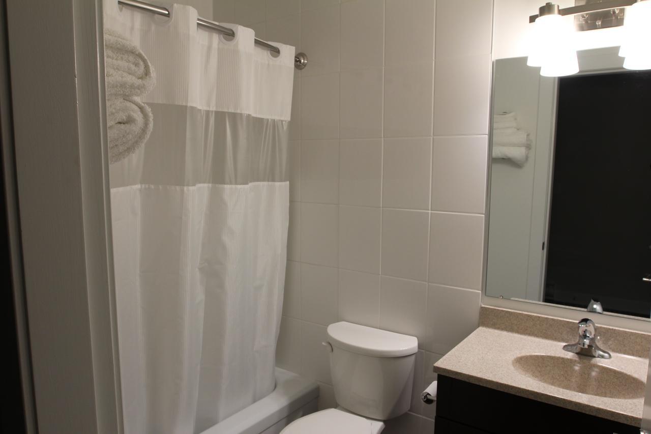 Northwood Plaza Hotel พรินซ์จอร์จ ภายนอก รูปภาพ