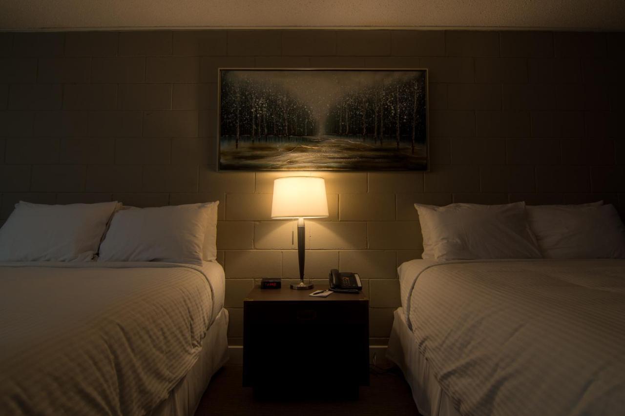 Northwood Plaza Hotel พรินซ์จอร์จ ภายนอก รูปภาพ